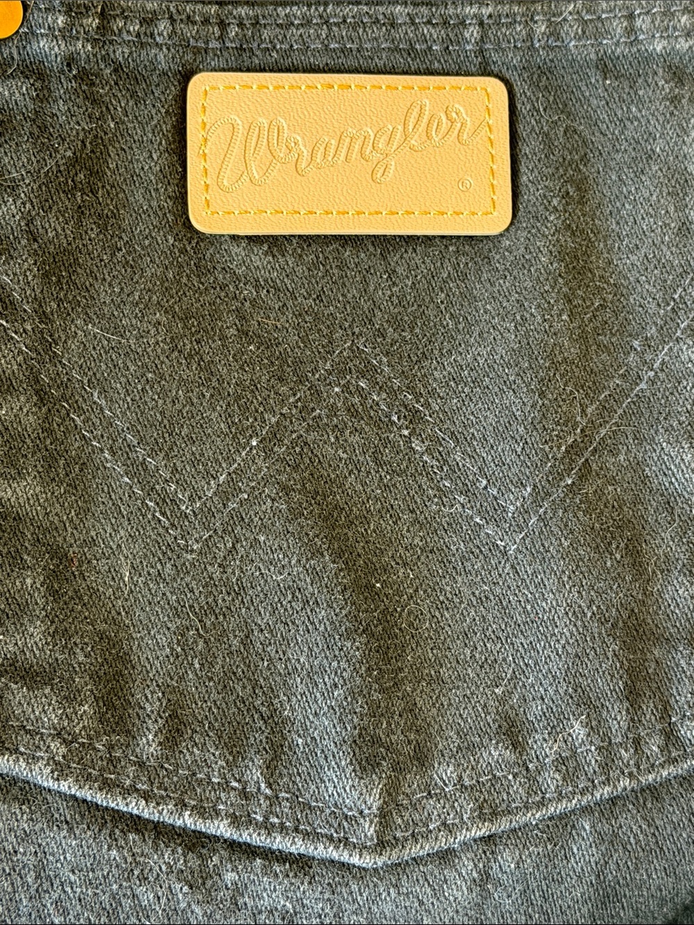 Wrangler Men's Black Straight-Leg Jeans - Picture 5 of 5